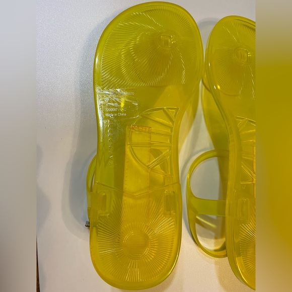 NEW Sz 6 Katy Perry Gelee Lemon scented Yellow Sandal Clear Thong New, Box Jelly - Picture 5 of 15